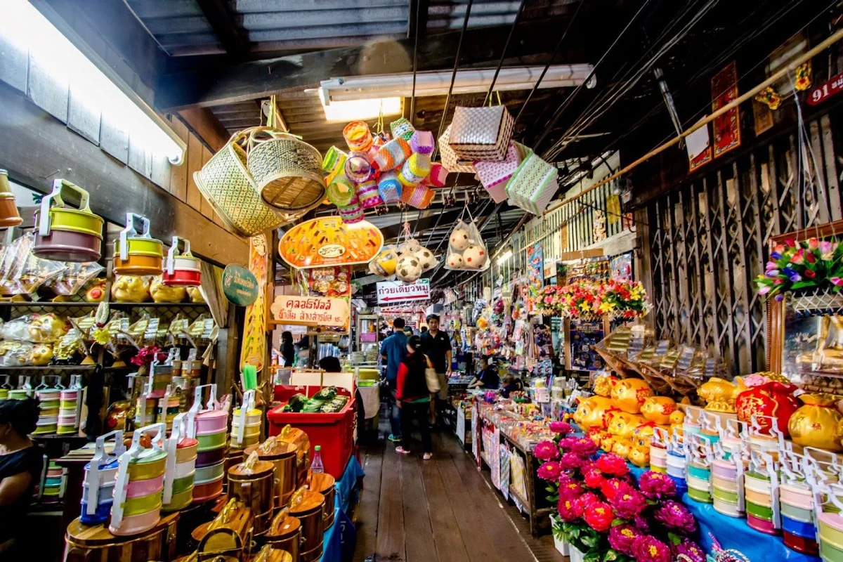 Bang Phli Floating Market