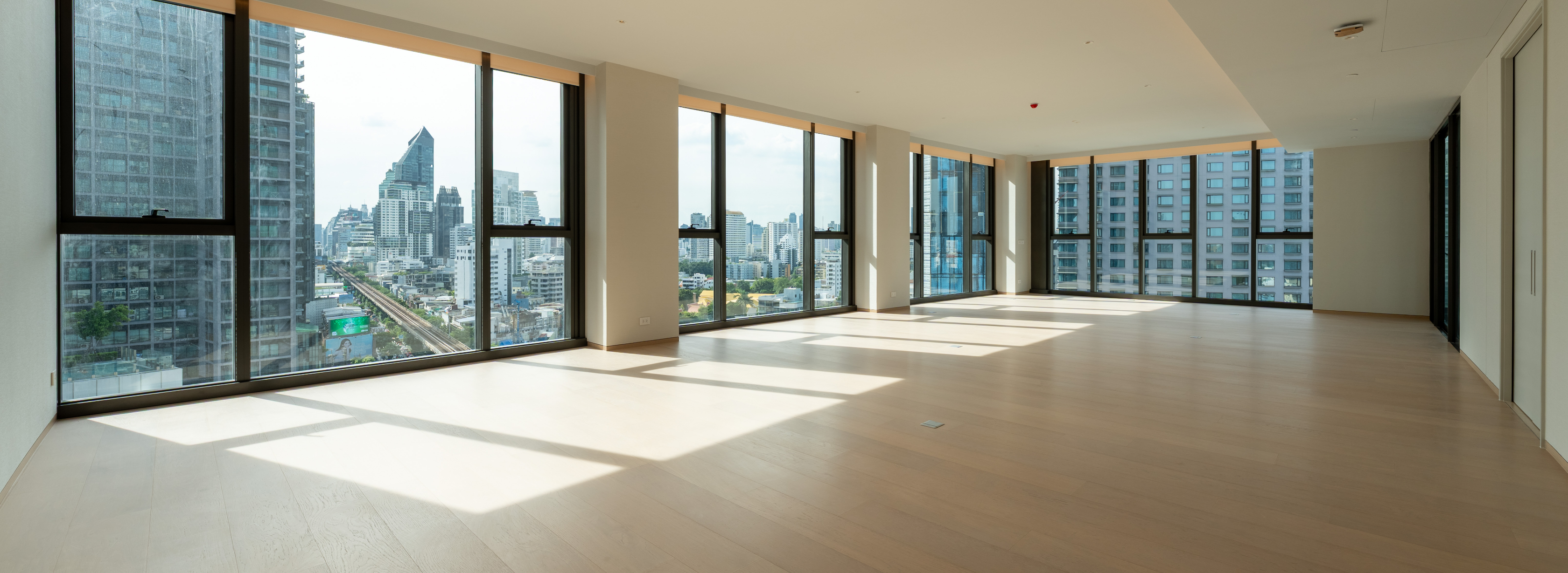 https://cdn.thailandpenthouses.com/uploads/images/penthouses/cover/1755198855660-c105a47922dad87eb90f764693205241.png