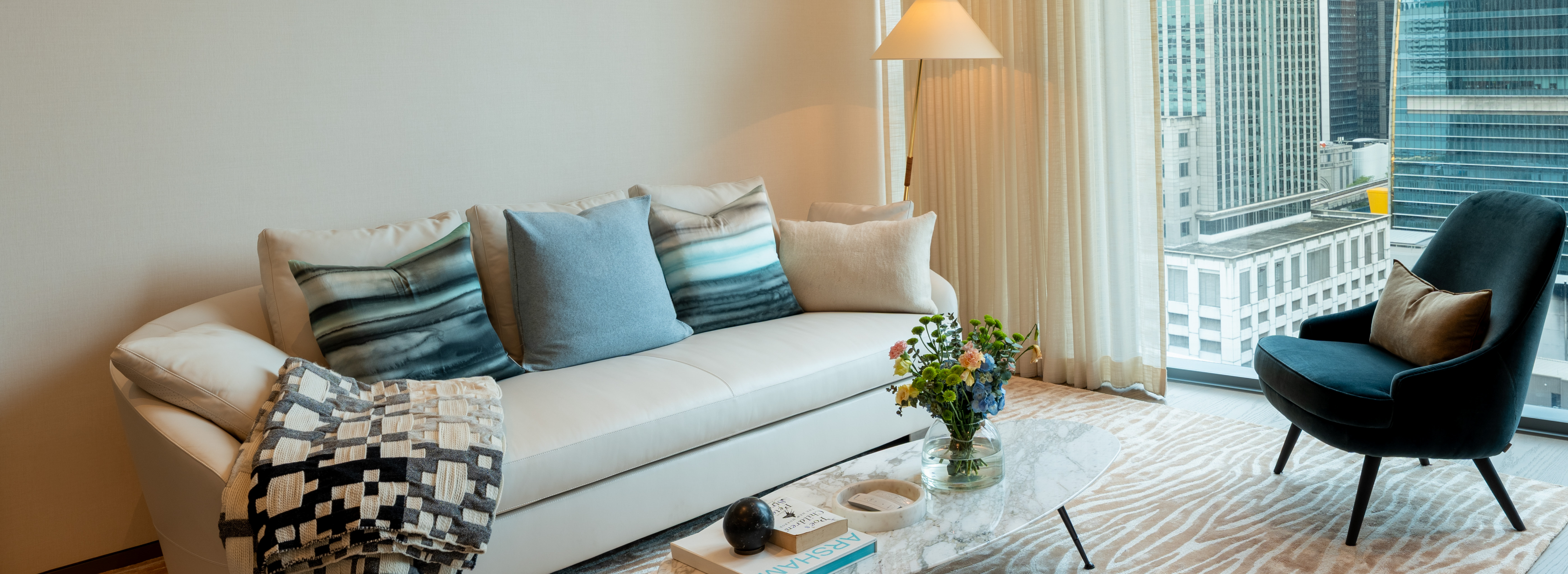 https://cdn.thailandpenthouses.com/uploads/images/penthouses/cover/1755200199762-9b83cea5a9e4350fa48f804b0f321369.png
