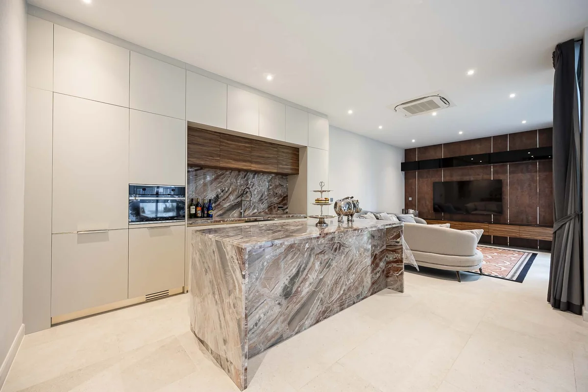 https://cdn.thailandpenthouses.com/uploads/images/penthouses/project-banner/1756891389206-dd7d808b201d4d5a1030fd51b23e3029.webp