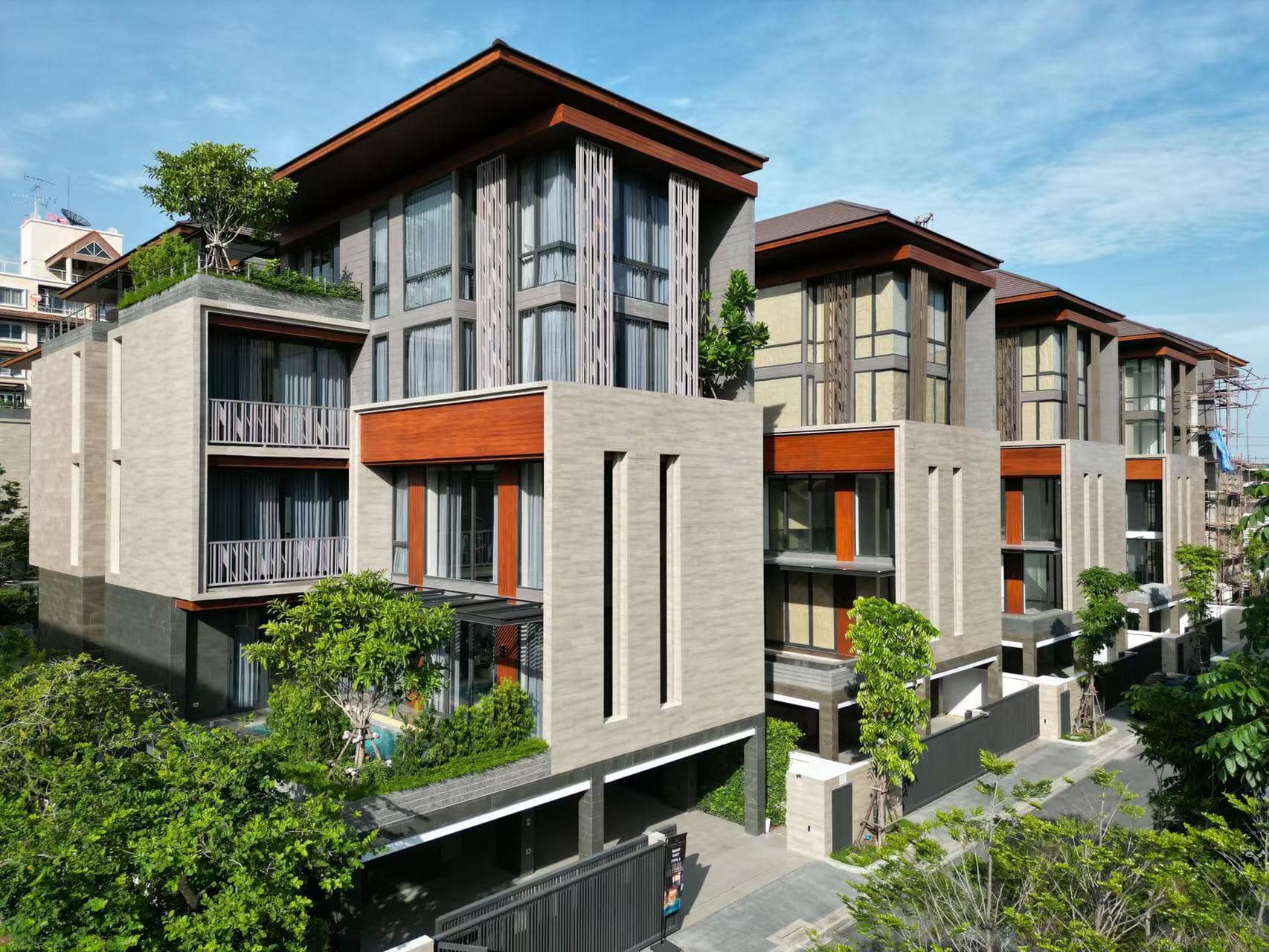 https://cdn.thailandpenthouses.com/uploads/images/penthouses/thumbnail/1755002321141-bc18f13039b7a9afe3f55a42d9ad748f.jpg