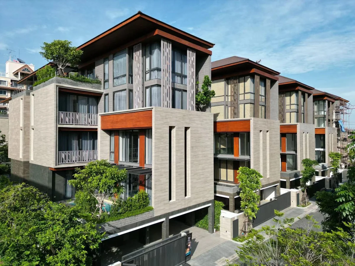 https://cdn.thailandpenthouses.com/uploads/images/penthouses/thumbnail/1755002321141-bc18f13039b7a9afe3f55a42d9ad748f.webp