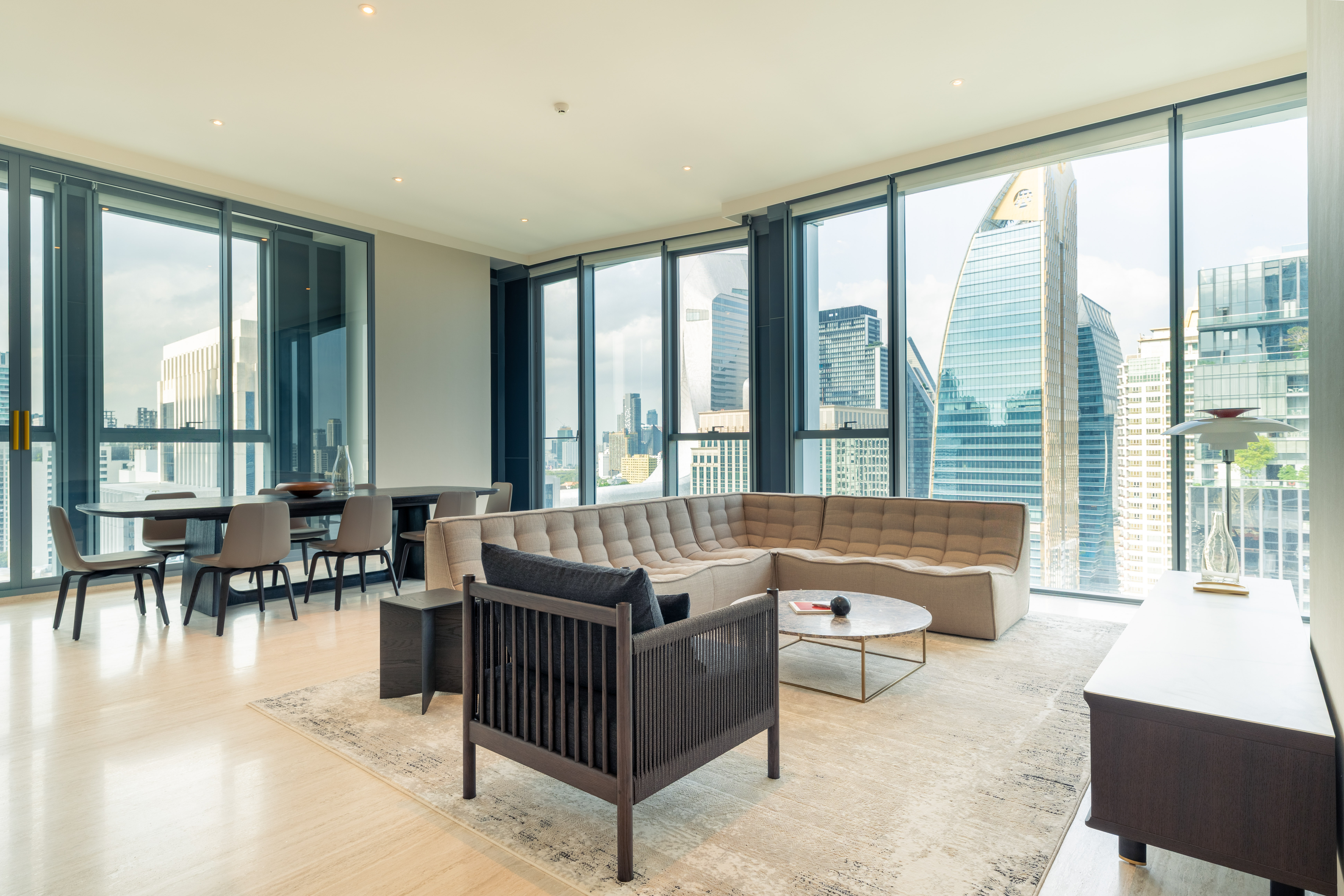 https://cdn.thailandpenthouses.com/uploads/images/penthouses/thumbnail/1755792920463-c0522101ed23be4871f087439781dbb6.jpg