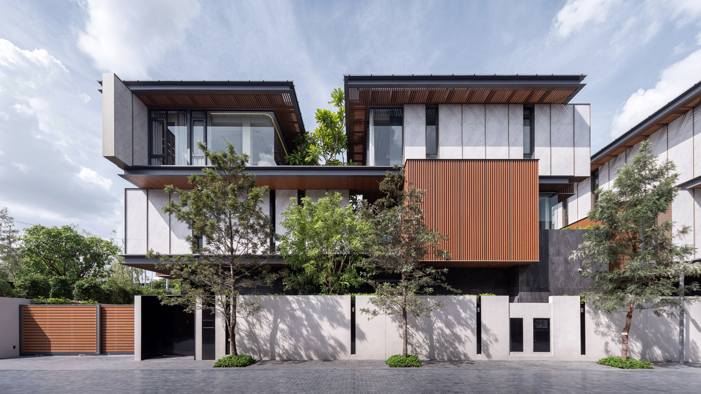 https://cdn.thailandpenthouses.com/uploads/images/penthouses/thumbnail/1756373354406-6d8897a92e47309f8b0a9a611b4b244a.jpg